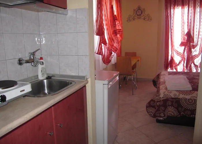 Апартаменты Iliadis House *