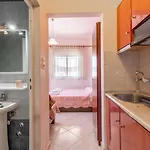 아파트 Iliadis House 사르티