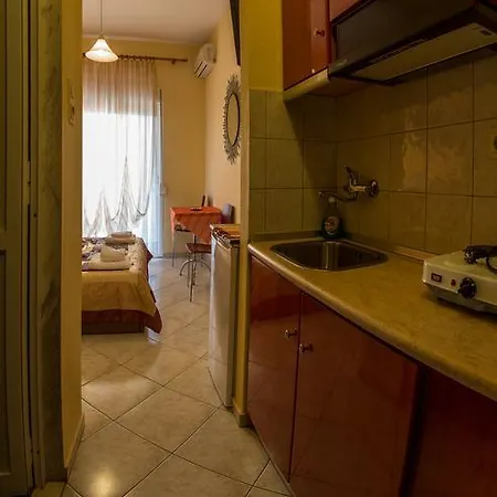 Iliadis House 사르티