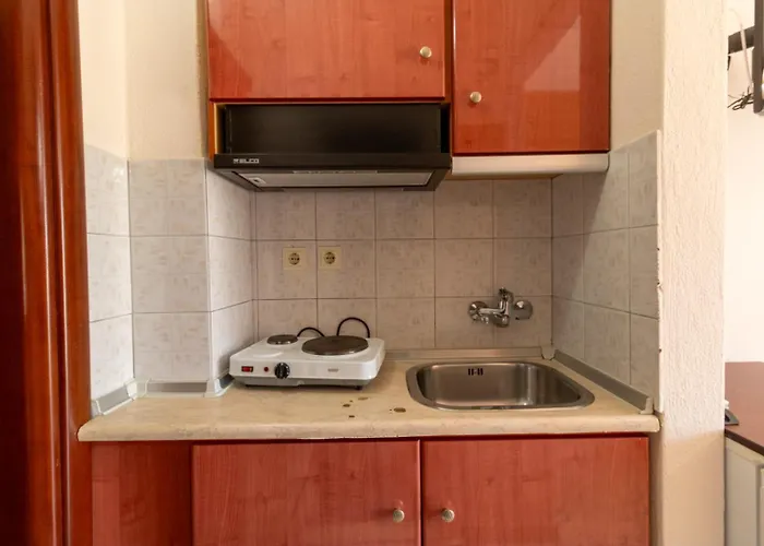 Iliadis House